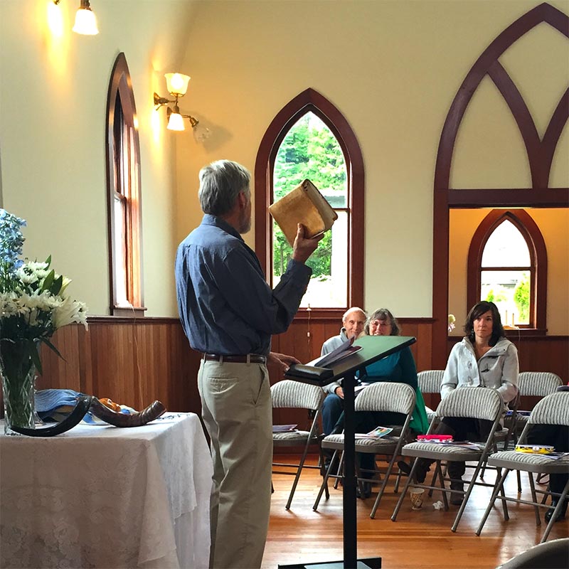 Aubby Middleton holding his bible